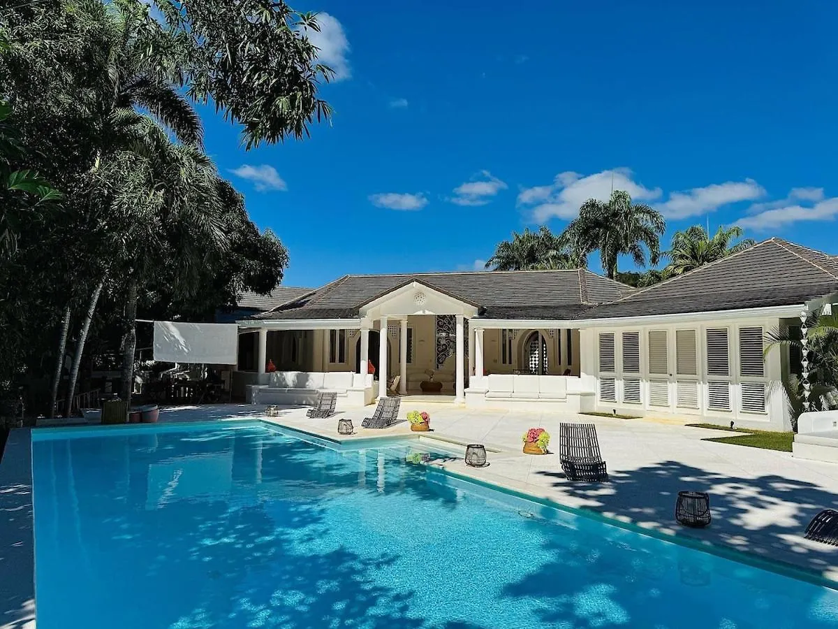 Charming Italian Vila In Casa De Campo location